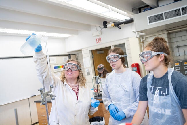 students working in lab during campus immersions